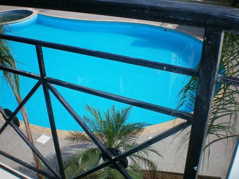 104 Excellent 2 Bed Apartment With Pool View, Ac & Gym! Perivólia Chypre