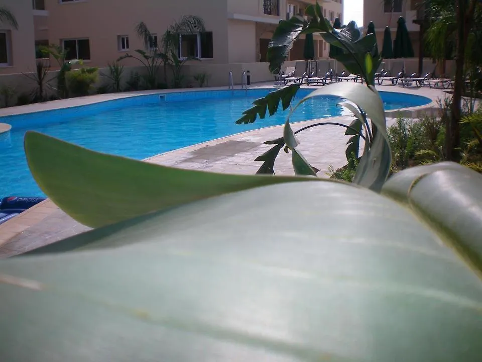104 Excellent 2 Bed Apartment With Pool View, Ac & Gym! Perivólia